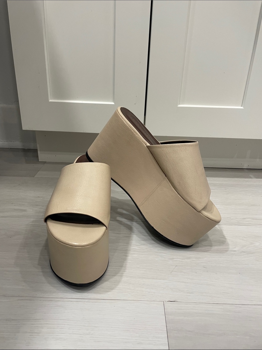 Simon Miller ‘Blackout’ Platform in Light Beige Vegan Leather Sandals Size 40
